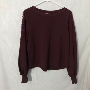 purple shirt Patterned shoulders & cinched sleeves